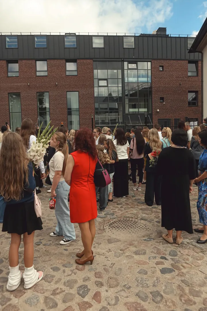 Fb img 1758106512181